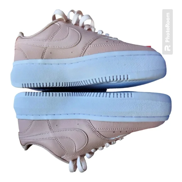 Nike Women's Athletic Shoes in Pink and White - Picture 2 of 10